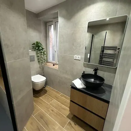50 Nuances De Rouge Apartment
